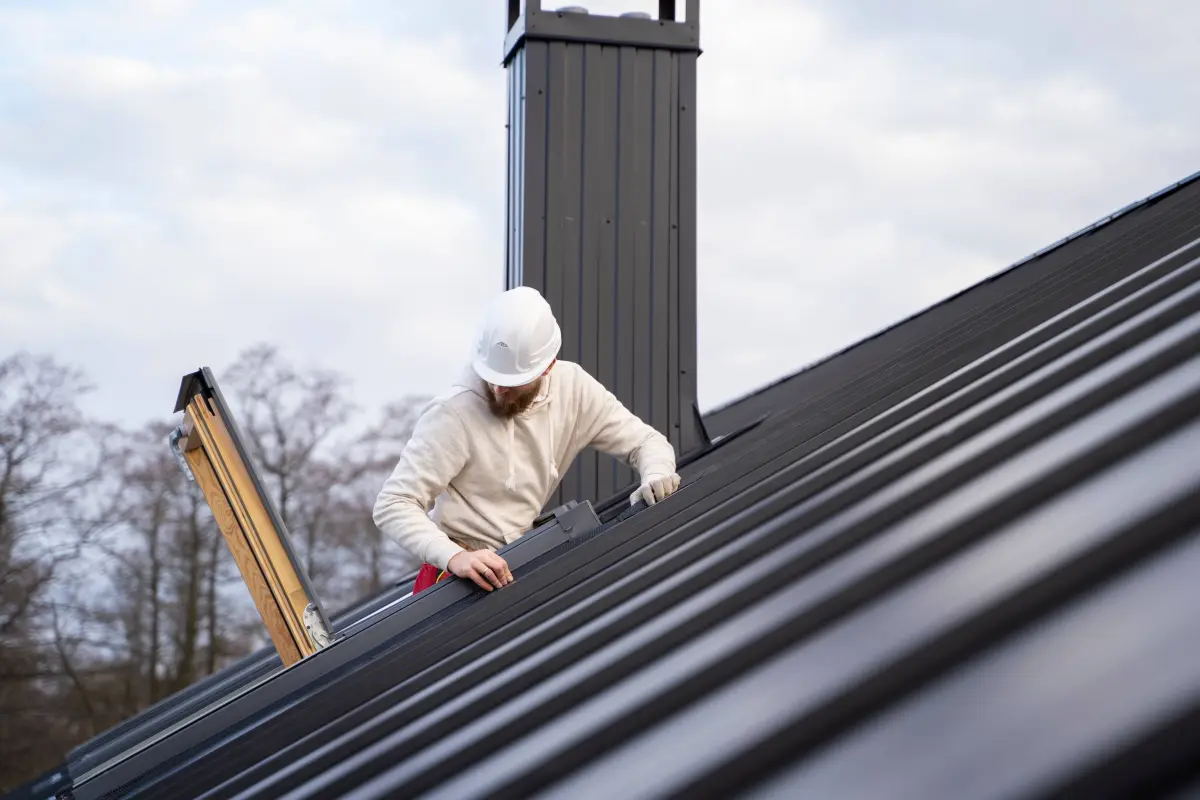 What Warning Signs Show Roof Repairs Shouldn't Be Delayed?